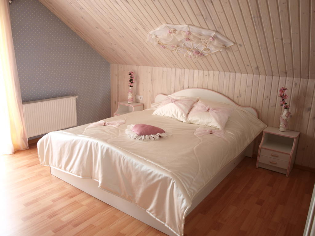 Guest House Kalnu Pupoli Šenheida الغرفة الصورة