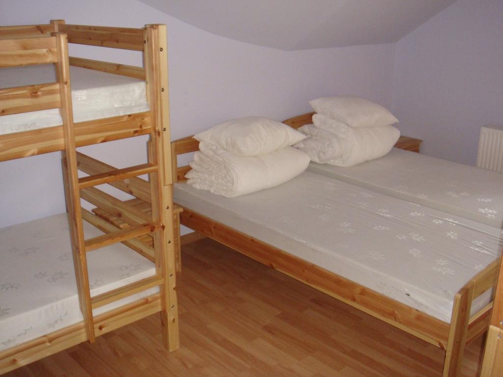 Guest House Kalnu Pupoli Šenheida الغرفة الصورة